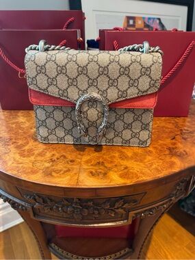Gucci Dionysus GG Supreme Canvas Shoulder Bag-Red Suede Trim-Excellent Condition